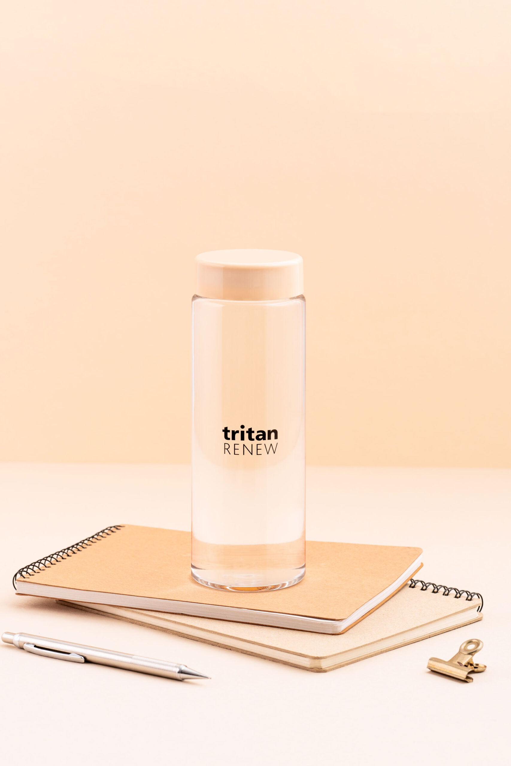 Tritan Renew™ 簡約輕量隨手瓶